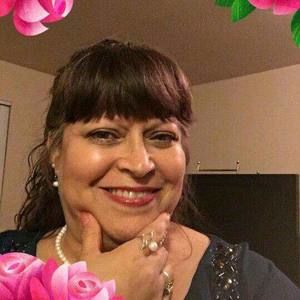 Meet your Posher, Leonor